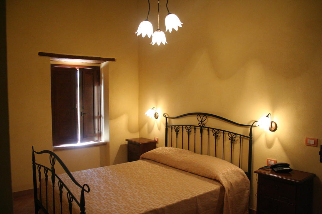 Agriturismo Il Casale Pergola Camera foto